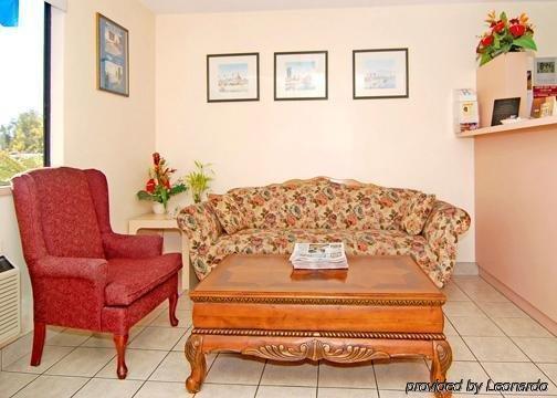 Rodeway Inn ラ・メサ 部屋 写真