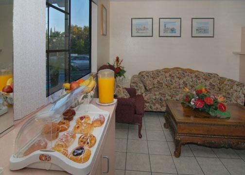 Rodeway Inn ラ・メサ 部屋 写真